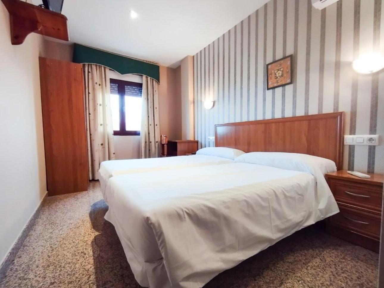 Hospederia Puerta De La Catedral Hotel Ciudad-Rodrigo Buitenkant foto