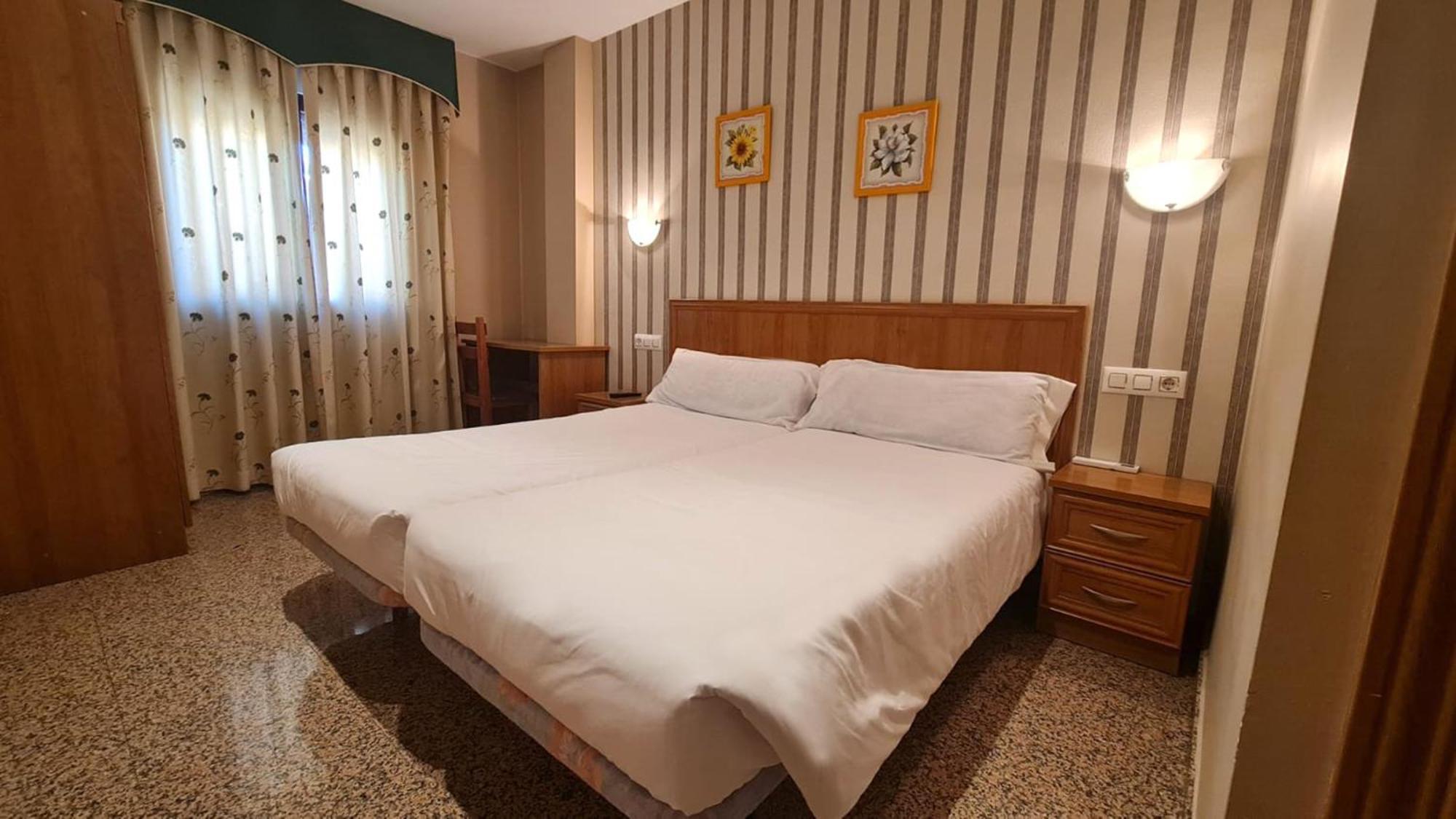 Hospederia Puerta De La Catedral Hotel Ciudad-Rodrigo Buitenkant foto